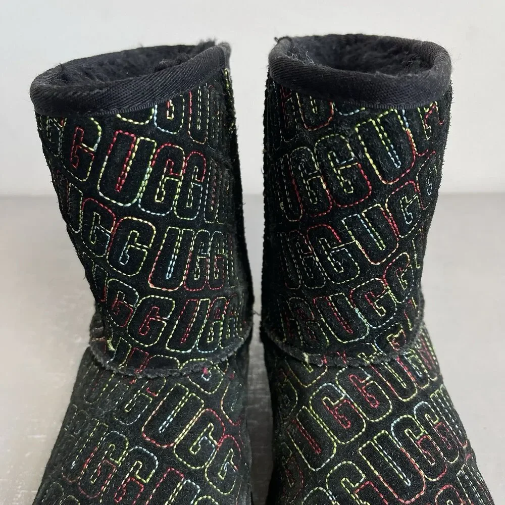 Ugg Classic II Logo Stitch Black Suede Shearling‎ Boots Girls Youth 3